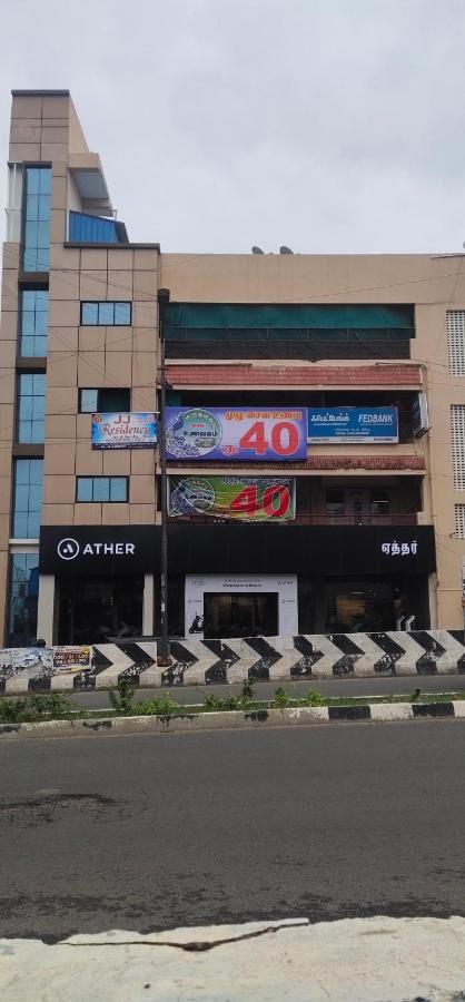 J J Residency Hotel Pondicherry Exterior foto